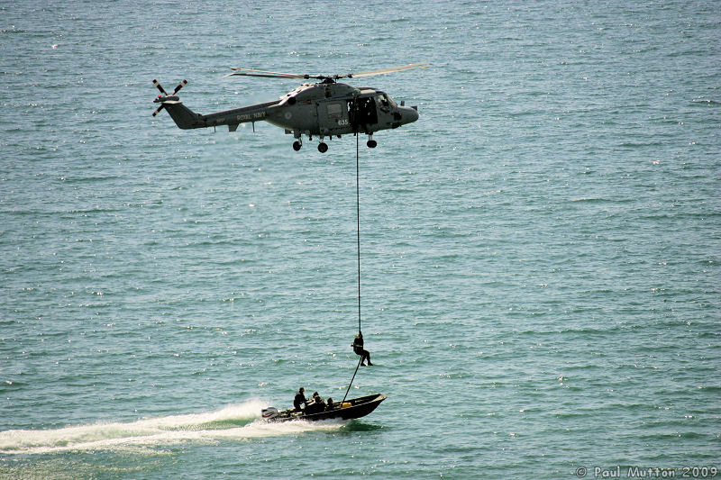  A8V7099 Marines roping down from Lynx helicopter